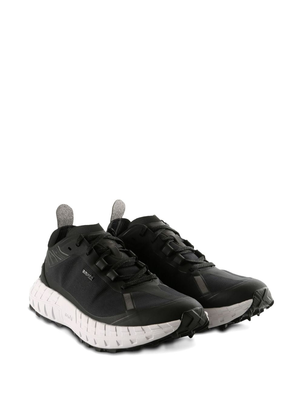Norda 001A sneakers
